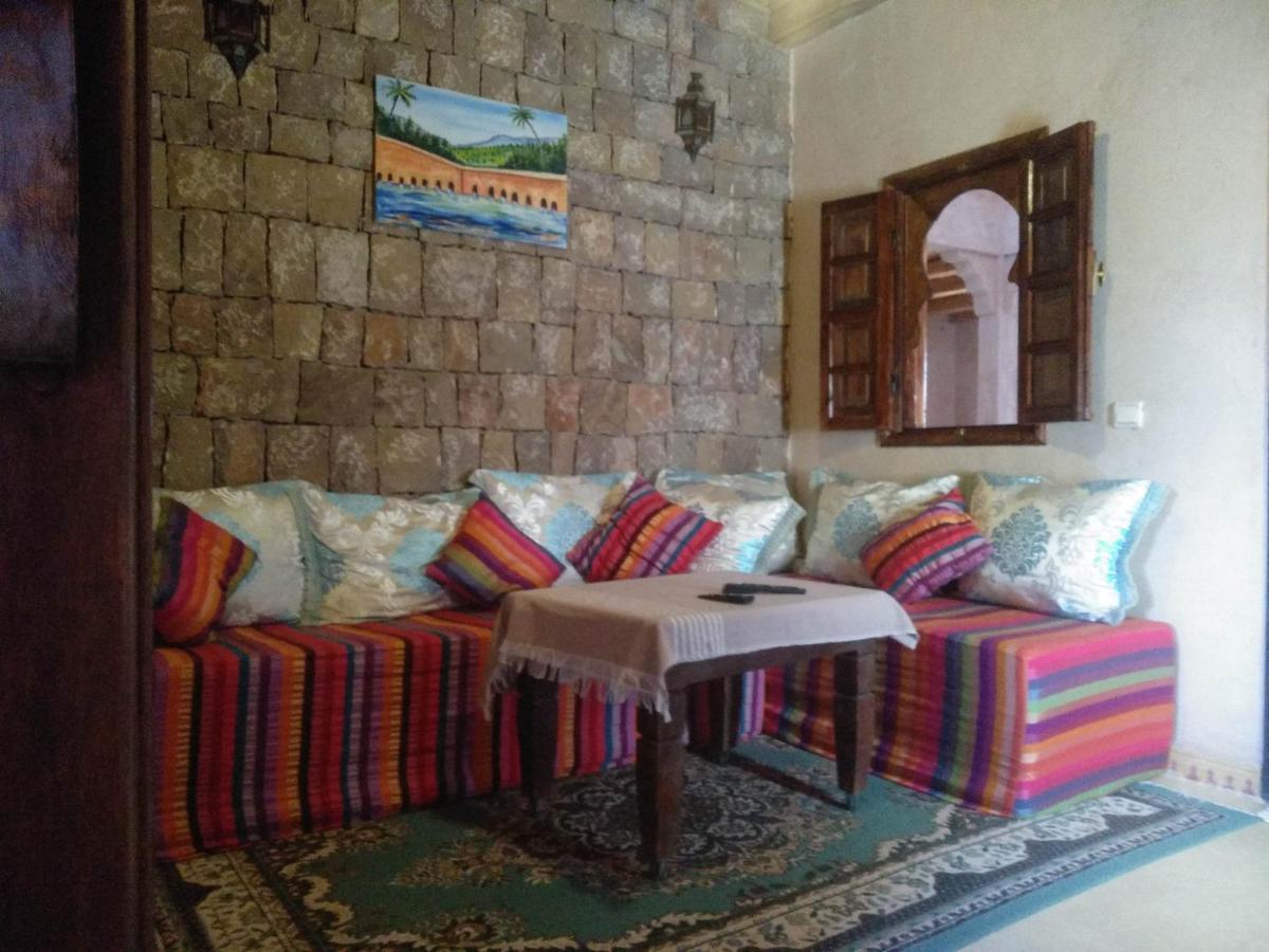 Chambre D'Hotes Aya Узуд Экстерьер фото